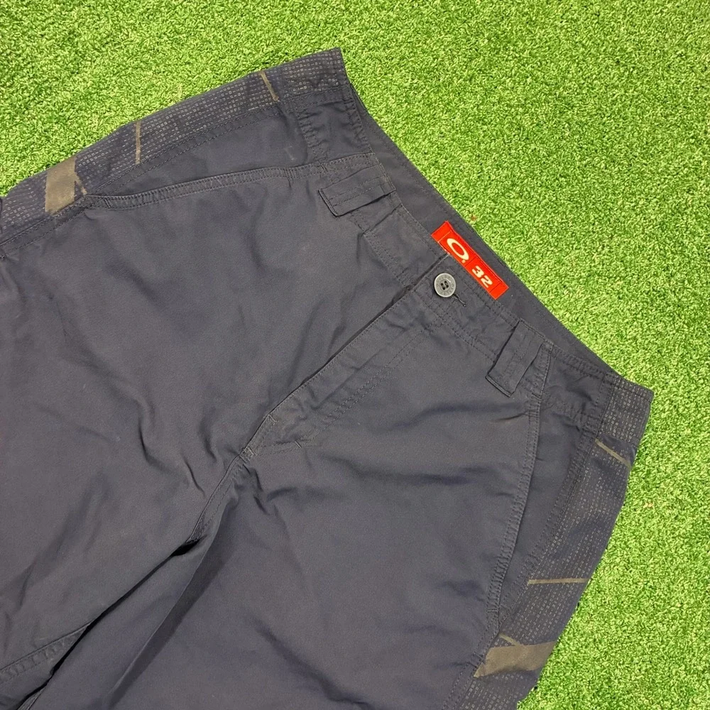 Vintage Oakley Nylon Board Shorts